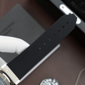 Đồng Hồ Hublot Classic Fusion Chế Tác Titanium Máy SW300 Dây Da Cao Su Màu Đen 42mm (9)