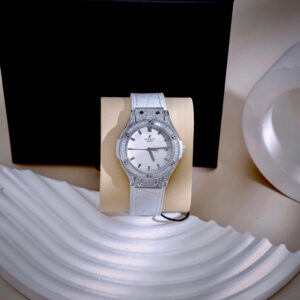 Đồng Hồ Hublot Nữ Đính Full Đá Mặt Số Trắng Dây Cao Su Máy Pin Nhật 33mm (2)