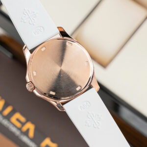 Đồng Hồ Patek Philippe Aquanaut 5067 Đính Đá Nữ Replica Cao Cấp PPF 35 (1)