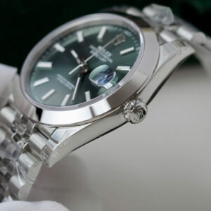 Đồng Hồ Rolex DateJust 125300 Mặt Xanh Lá Cây Viền Trơn Nhà Máy VS Chế Tác 41mm (1)