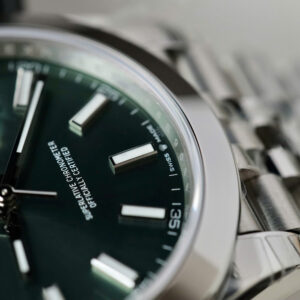 Đồng Hồ Rolex DateJust 125300 Mặt Xanh Lá Cây Viền Trơn Nhà Máy VS Chế Tác 41mm (1)