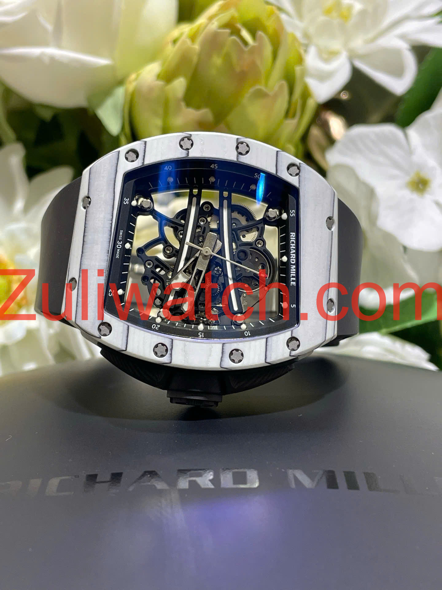 Đồng Hồ Richard Mille Tinh Chỉnh Độc Quyền RM61-01 Yohan Blake CAFQ Ultimate Carbon Top 1 Thế Giới 42,7x50,23mm (1)