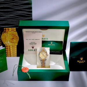 Đồng Hồ Rolex Fake Giá Rẻ Nữ Dây Kim Loại Mặt Số Vàng Máy Pin 31mm (5)
