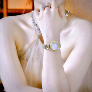 Đồng Hồ Versace Greca Twist Nữ Dây Kim Loại Mặt Số Tím Siêu Cấp 38mm (2)