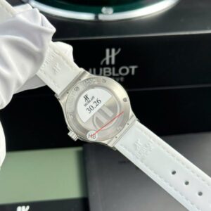Đồng Hồ Hublot Classic Fusion Mặt Số Trắng Viền Đính Đá Nhà Máy HB 33mm (1)