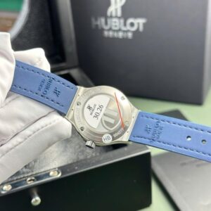 Đồng Hồ Hublot Classic Fusion Replica Mặt Số Xanh BLue Viền Đính Đá 33mm (1)
