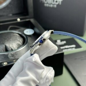 Đồng Hồ Hublot Classic Fusion Replica Mặt Số Xanh BLue Viền Đính Đá 33mm (1)