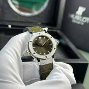 Đồng Hồ Hublot Classic Fusion Titanium Replica Mặt Số Xanh Lá Nhà Máy HB 33mm (1)