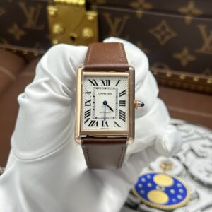 Đồng Hồ Cartier Tank Louis Màu Vàng Hồng Rep 1 1 Mặt Trắng Chải Tia 27.8×38.1mm