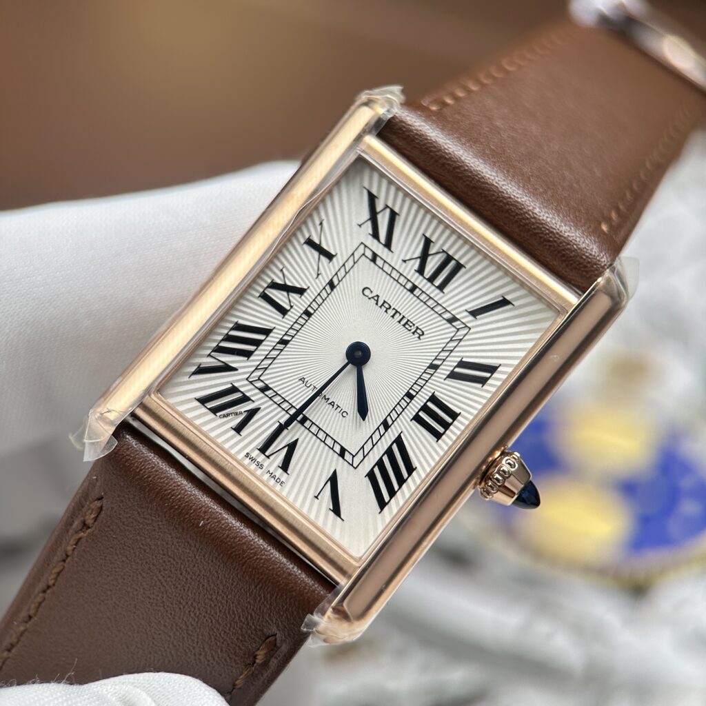 Đồng Hồ Cartier Tank Louis Màu Vàng Hồng Rep 1 1 Mặt Trắng Chải Tia 27.8×38.1mm